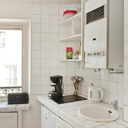 Classy St. Germain Apartman